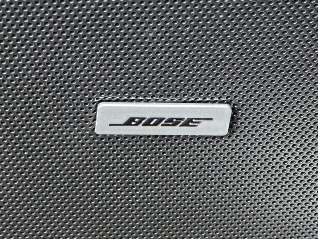 Used 2025 Cadillac XT6 Premium Luxury image 30