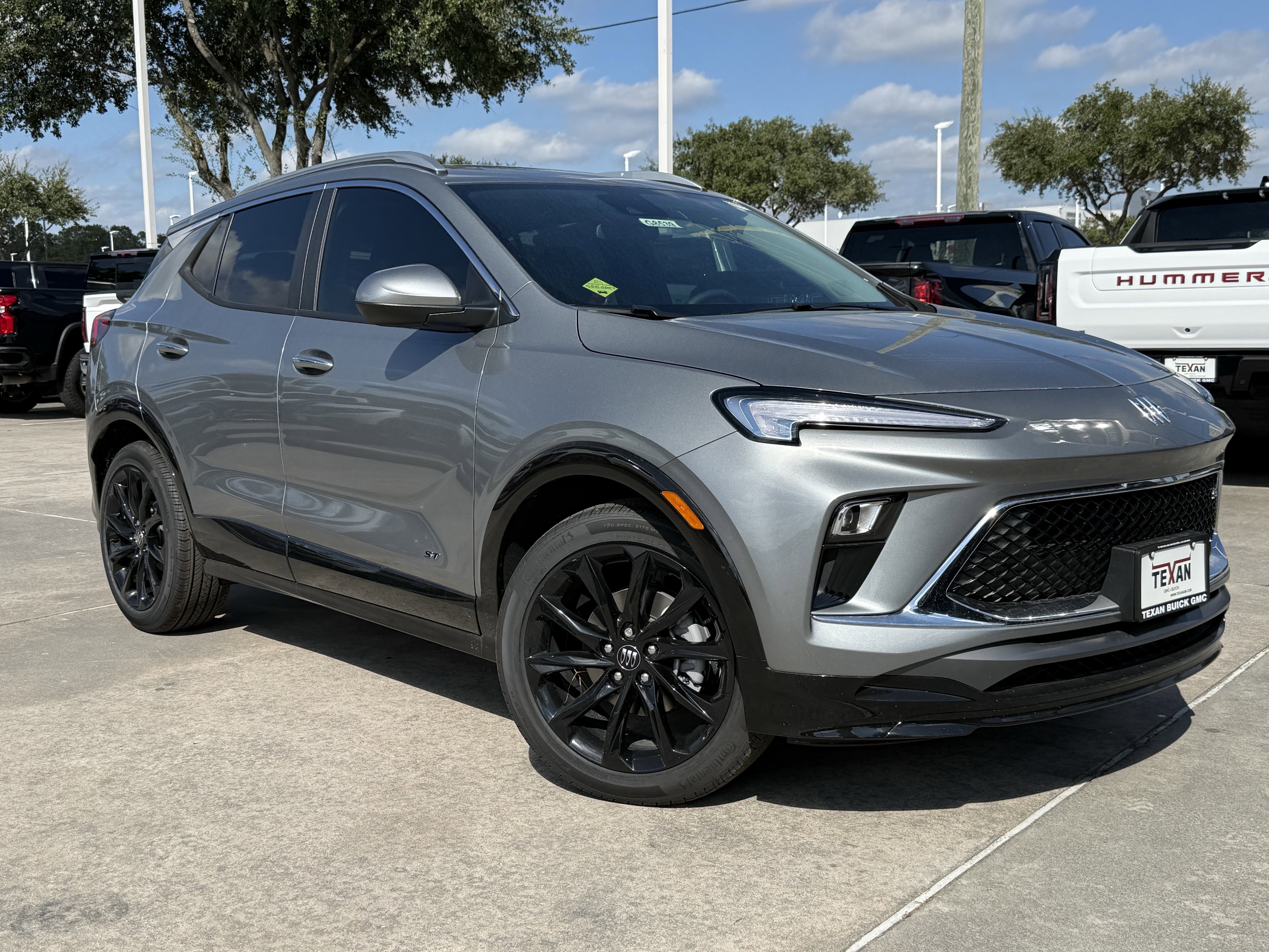 Used 2026 Buick Encore GX Sport Touring w/ Comfort Package image 2