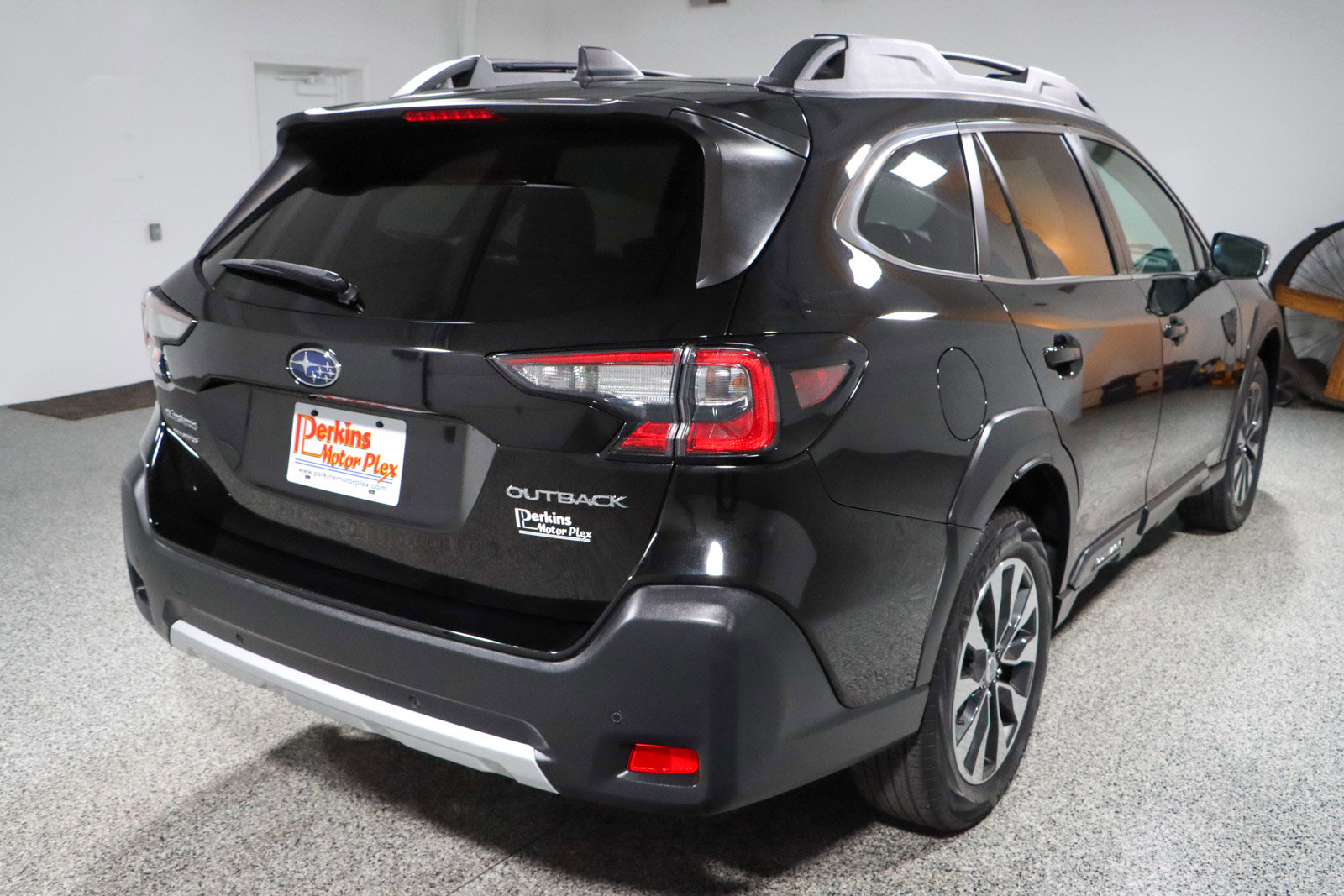 Used 2023 Subaru Outback Limited image 7