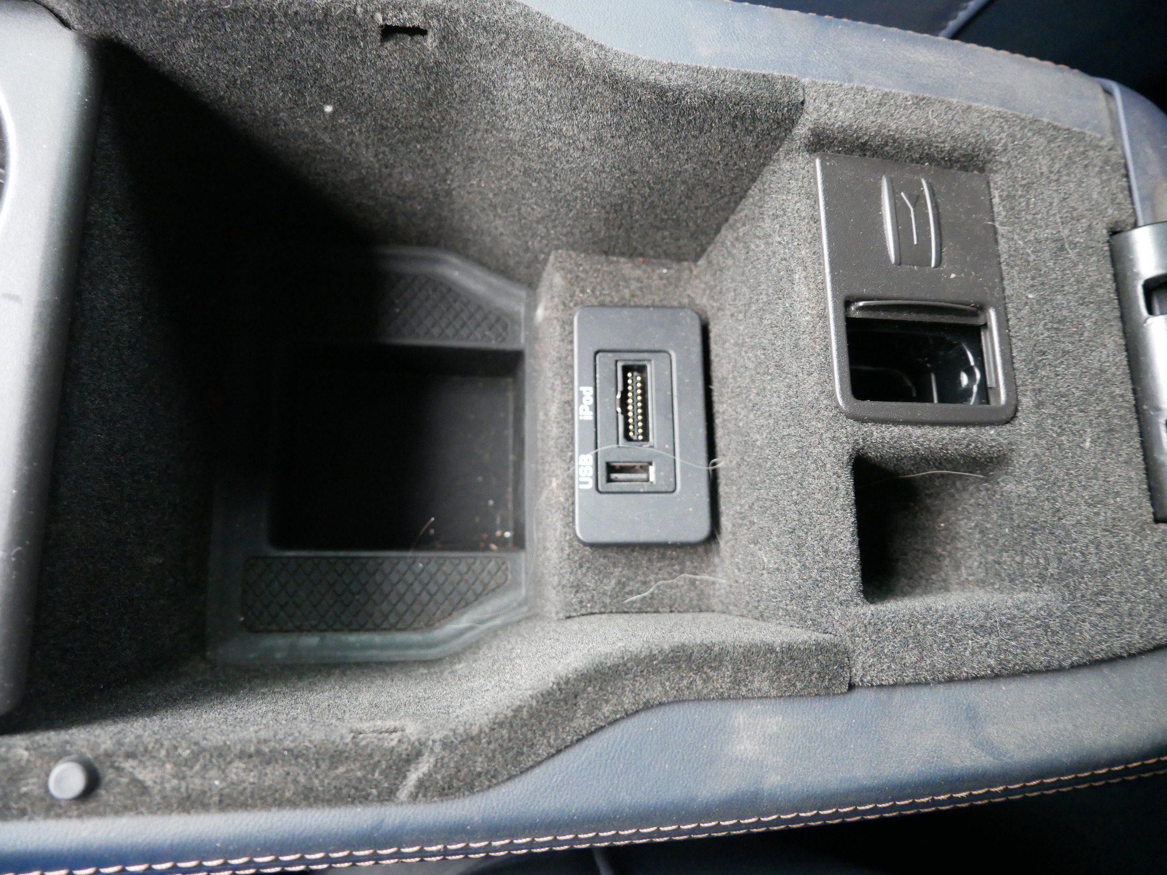 Used 2013 Jaguar XKR R image 32