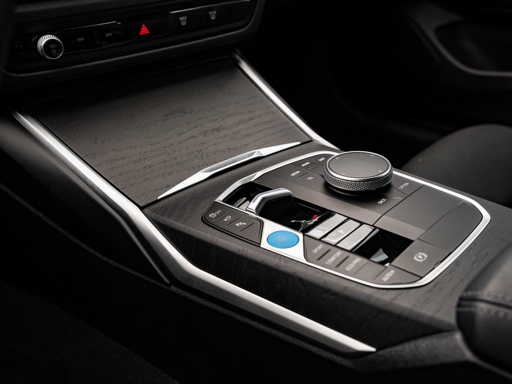 Used 2023 BMW i4 eDrive40 w/ Premium Package image 37