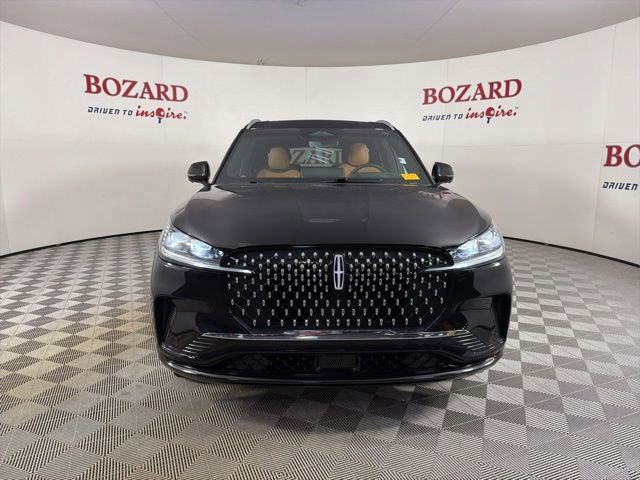 Certified 2025 Lincoln Aviator Black Label AWD/4WD image 2