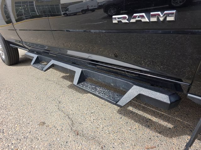 Used 2022 RAM 3500 Big Horn w/ Level C Equiment Group AWD/4WD image 9