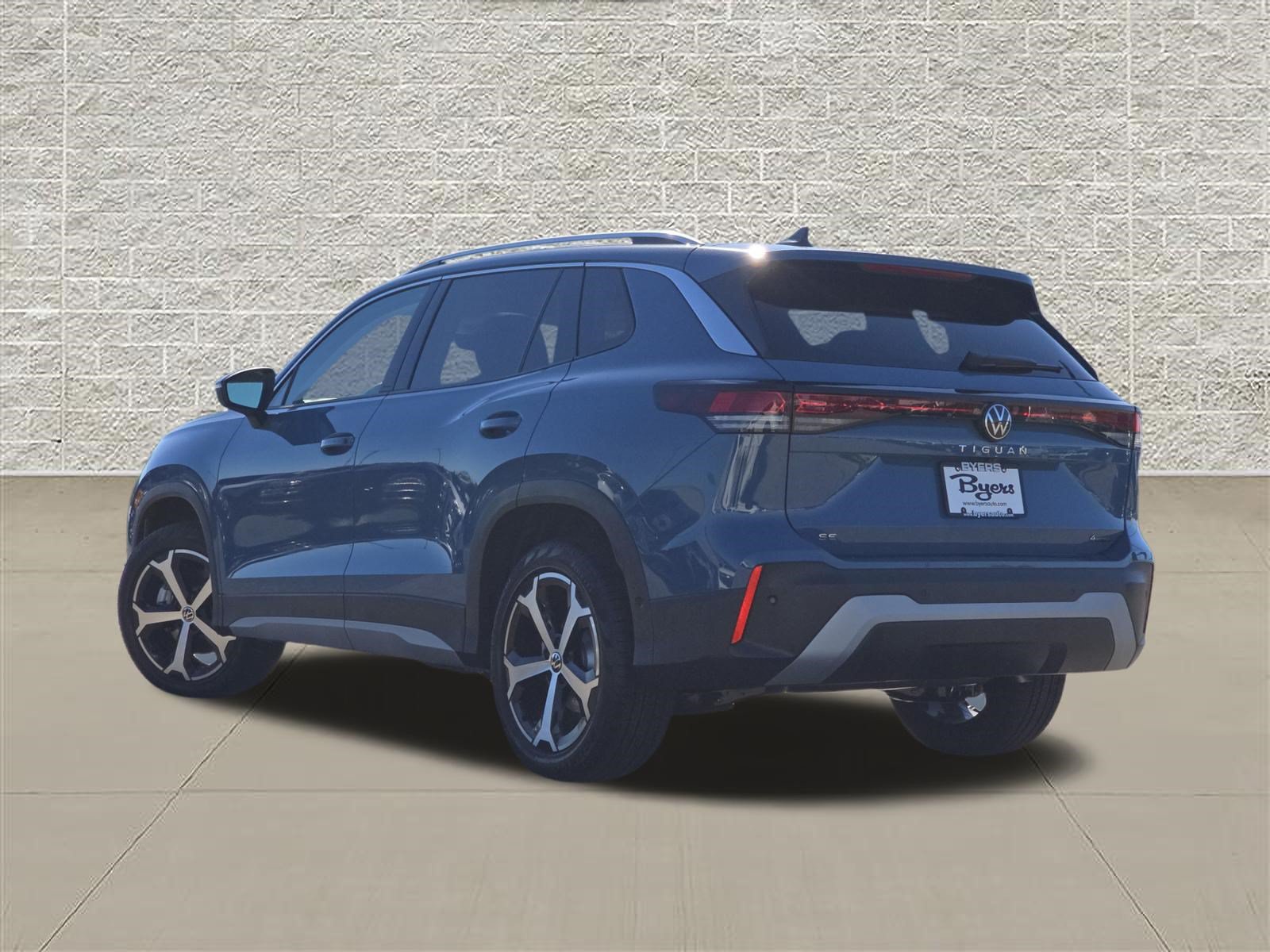 New 2026 Volkswagen Tiguan SE AWD/4WD image 5