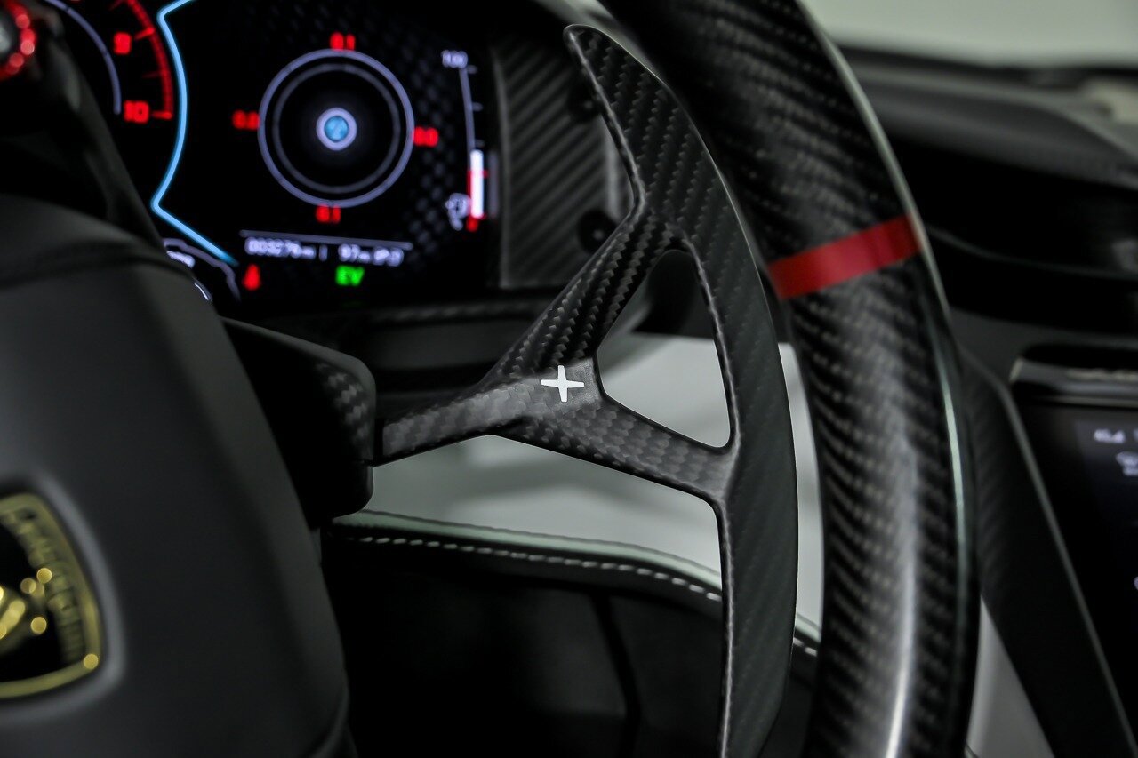 Used 2024 Lamborghini Revuelto image 37