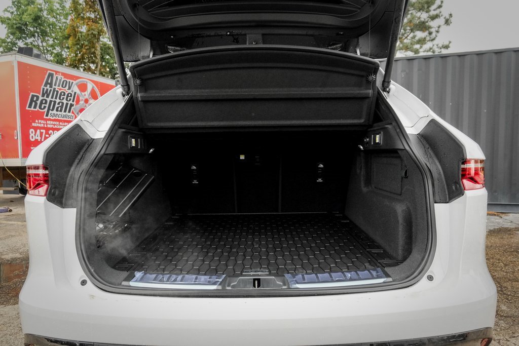 New 2026 Jaguar F-PACE R-Dynamic S image 8