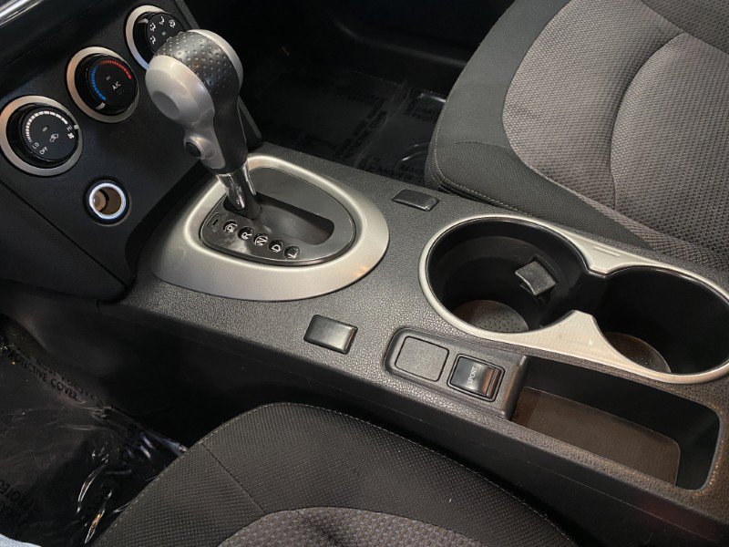 Used 2013 Nissan Rogue SV AWD/4WD image 35