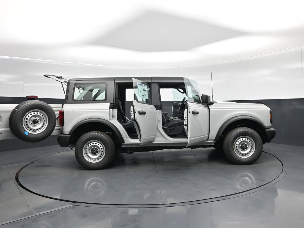 New 2026 Ford Bronco 4-Door AWD/4WD image 4