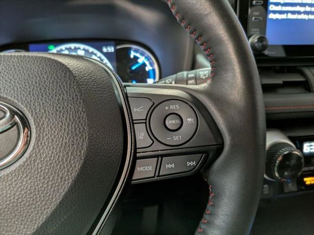 Used 2022 Toyota RAV4 SE image 16