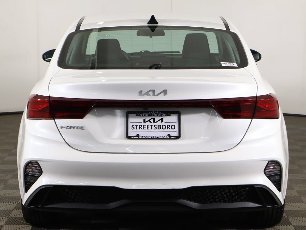 Used 2022 Kia Forte LXS w/ LXS Technology Package FWD image 14