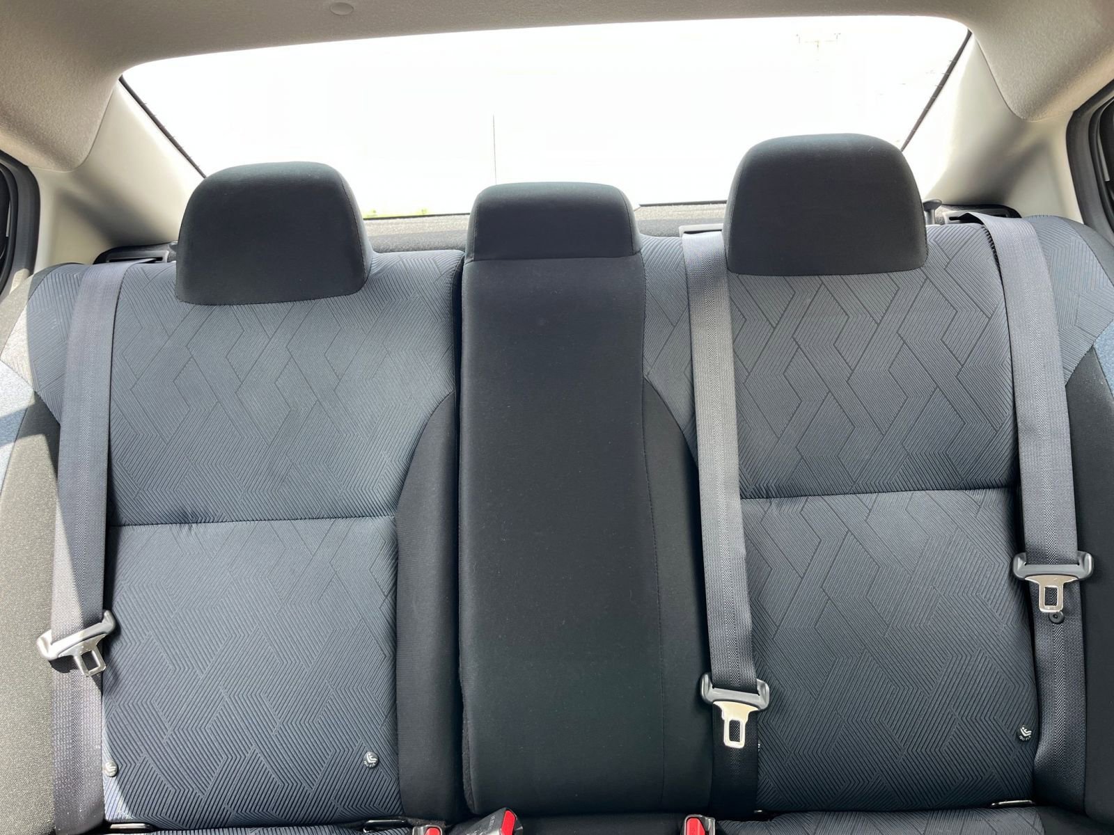 Used 2025 Nissan Versa SV FWD image 37