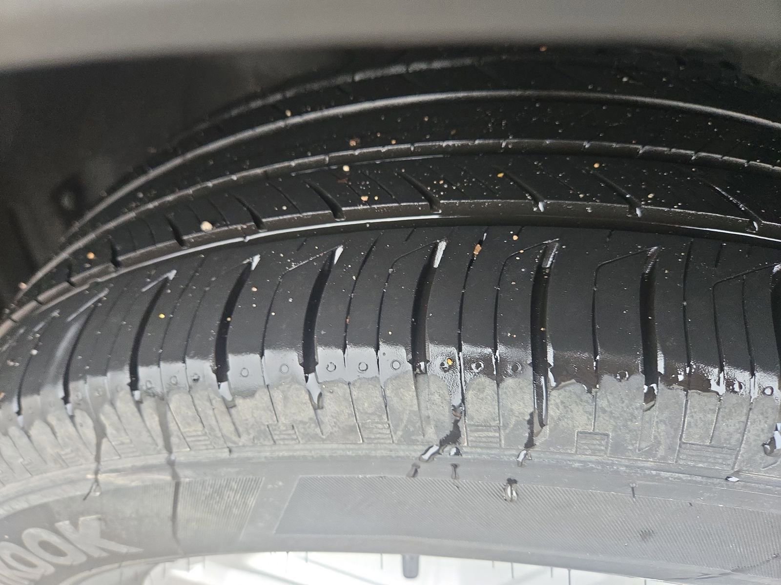 Used 2025 Ford Explorer Active image 10