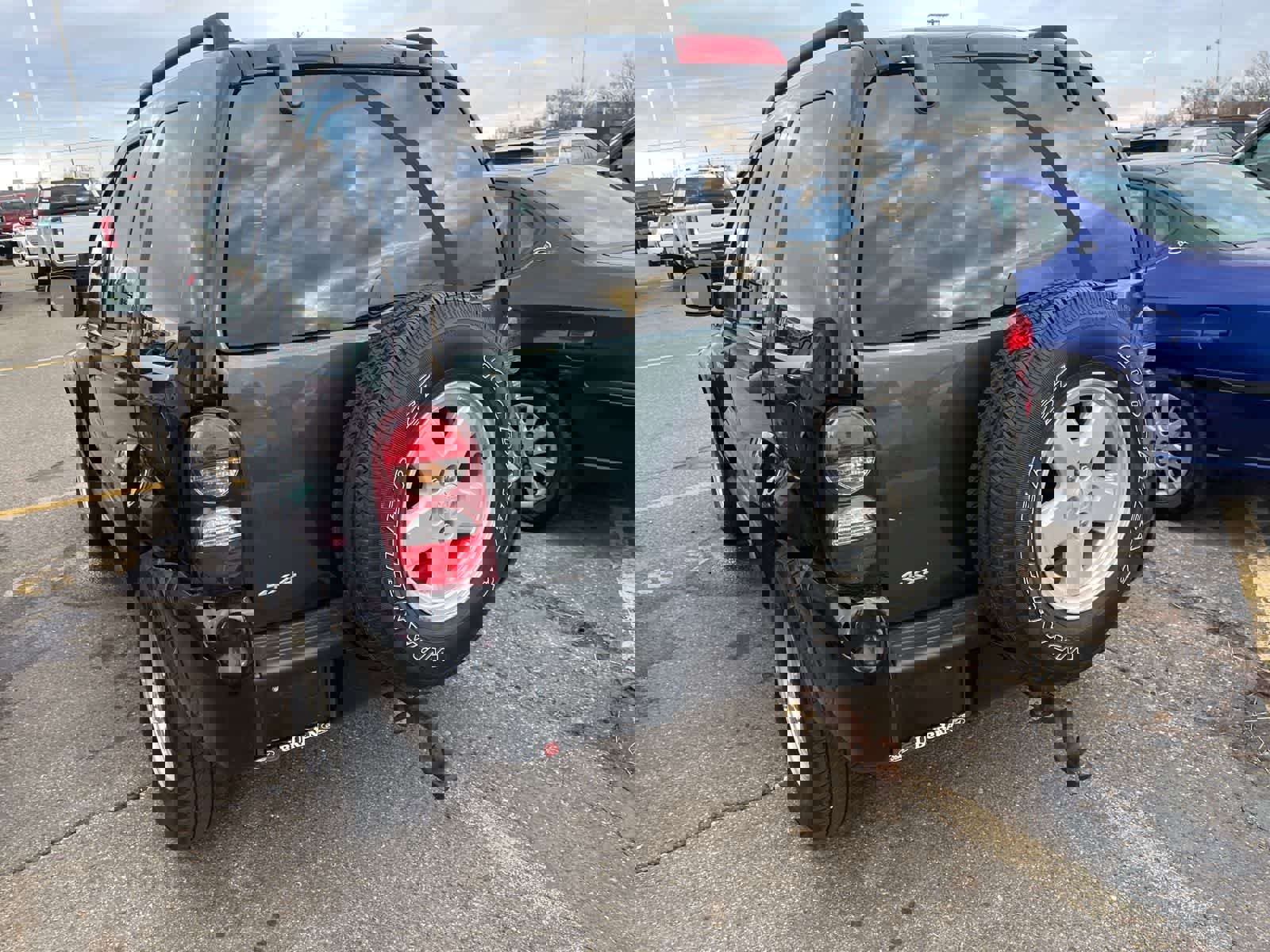 Used 2007 Jeep Liberty Sport image 9