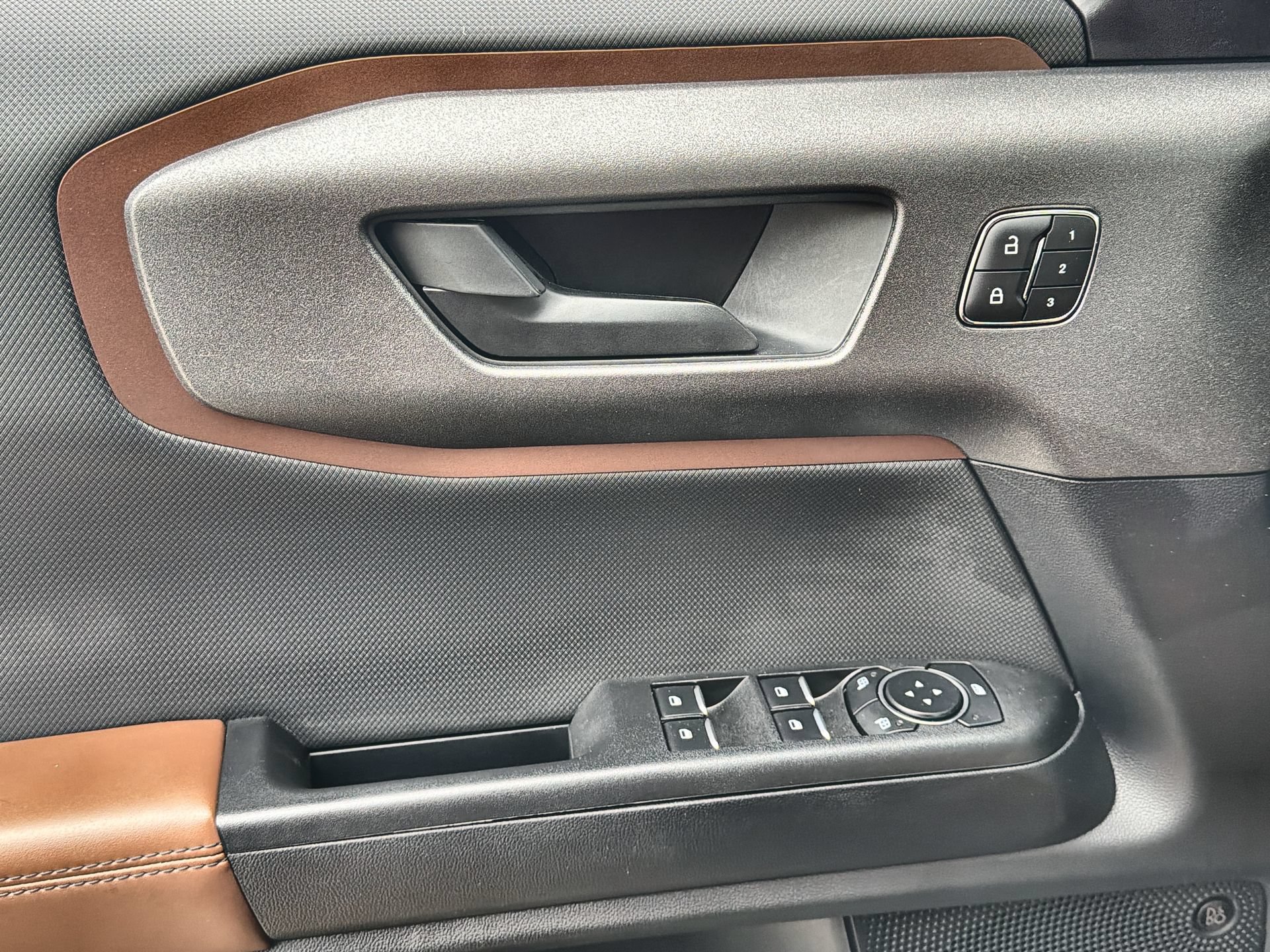 Certified 2025 Ford Bronco Sport Outer Banks w/ Outer Banks Tech Package+ AWD/4WD image 13
