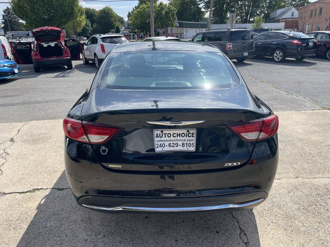 Used 2015 Chrysler 200 Limited FWD image 13