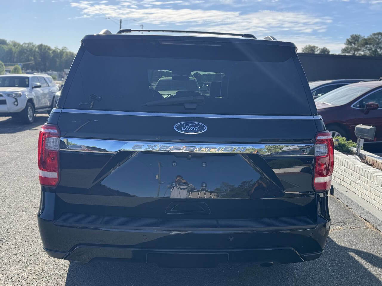 Used 2020 Ford Expedition XLT w/ Equipment Group 202A image 5