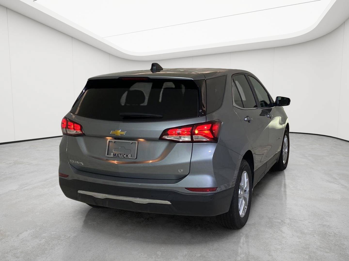 Used 2024 Chevrolet Equinox LT w/ LPO, Floor Liner Package FWD image 7