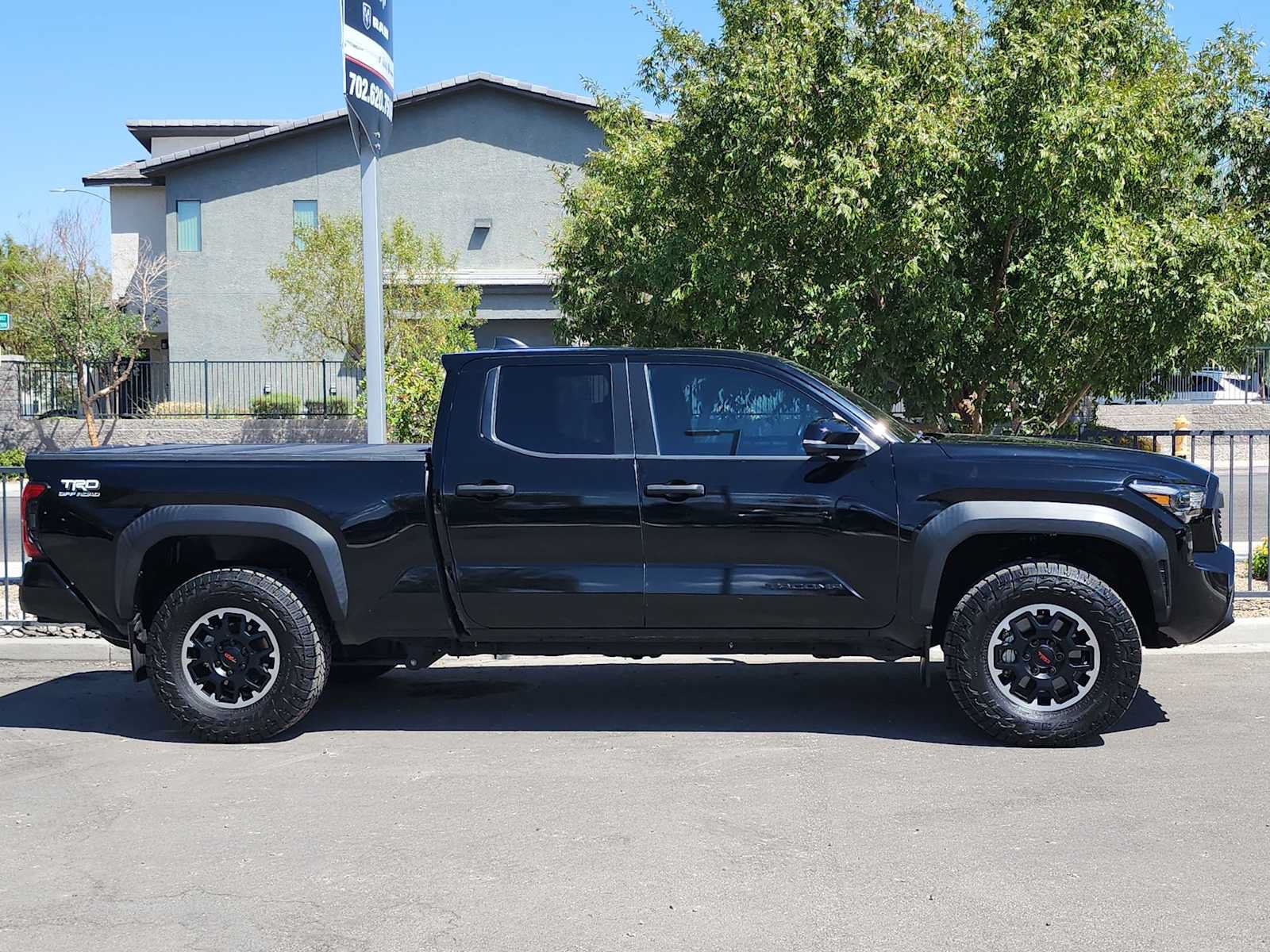 Used 2024 Toyota Tacoma TRD Off-Road w/ TRD Off Road Premium Package AWD/4WD image 9