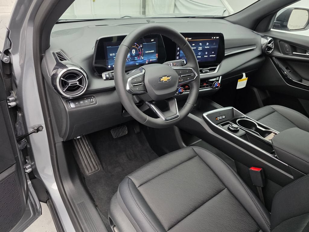 New 2026 Chevrolet Equinox LT w/ Convenience Package II AWD/4WD image 16