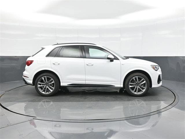 New 2025 Audi Q3 2.0T Premium image 8