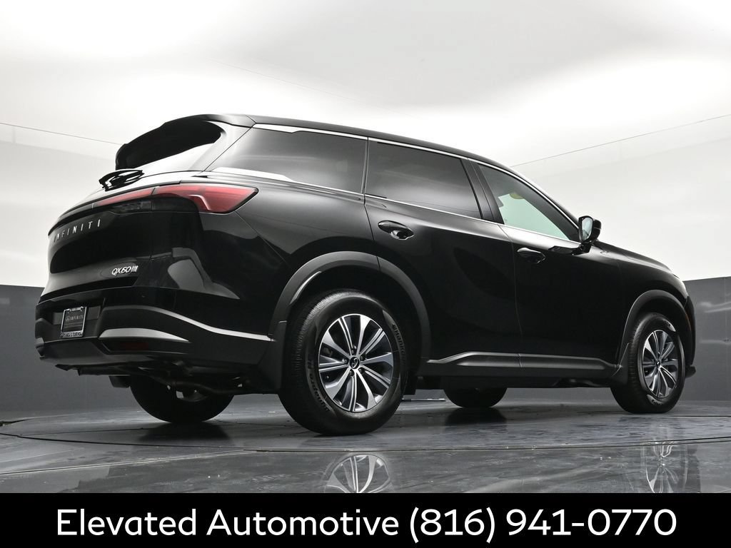 Certified 2026 INFINITI QX60 Pure w/ Cargo Package AWD/4WD image 32