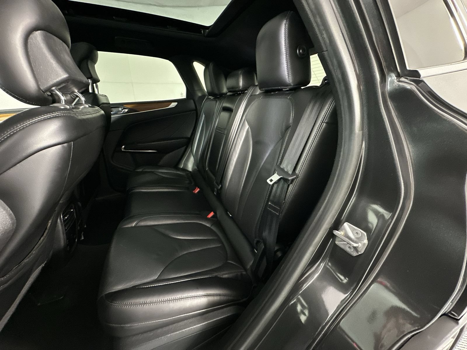 Used 2019 Lincoln MKC Reserve FWD image 23