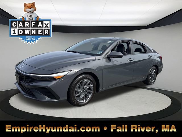 Used 2024 Hyundai Elantra SEL image 1