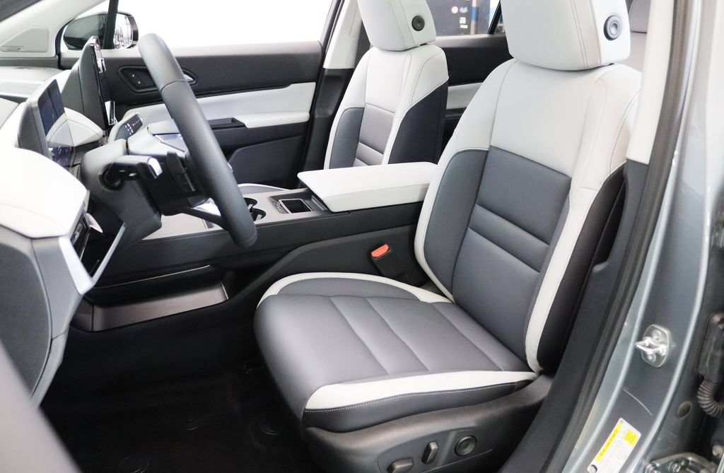 Used 2025 Honda Prologue Touring image 2
