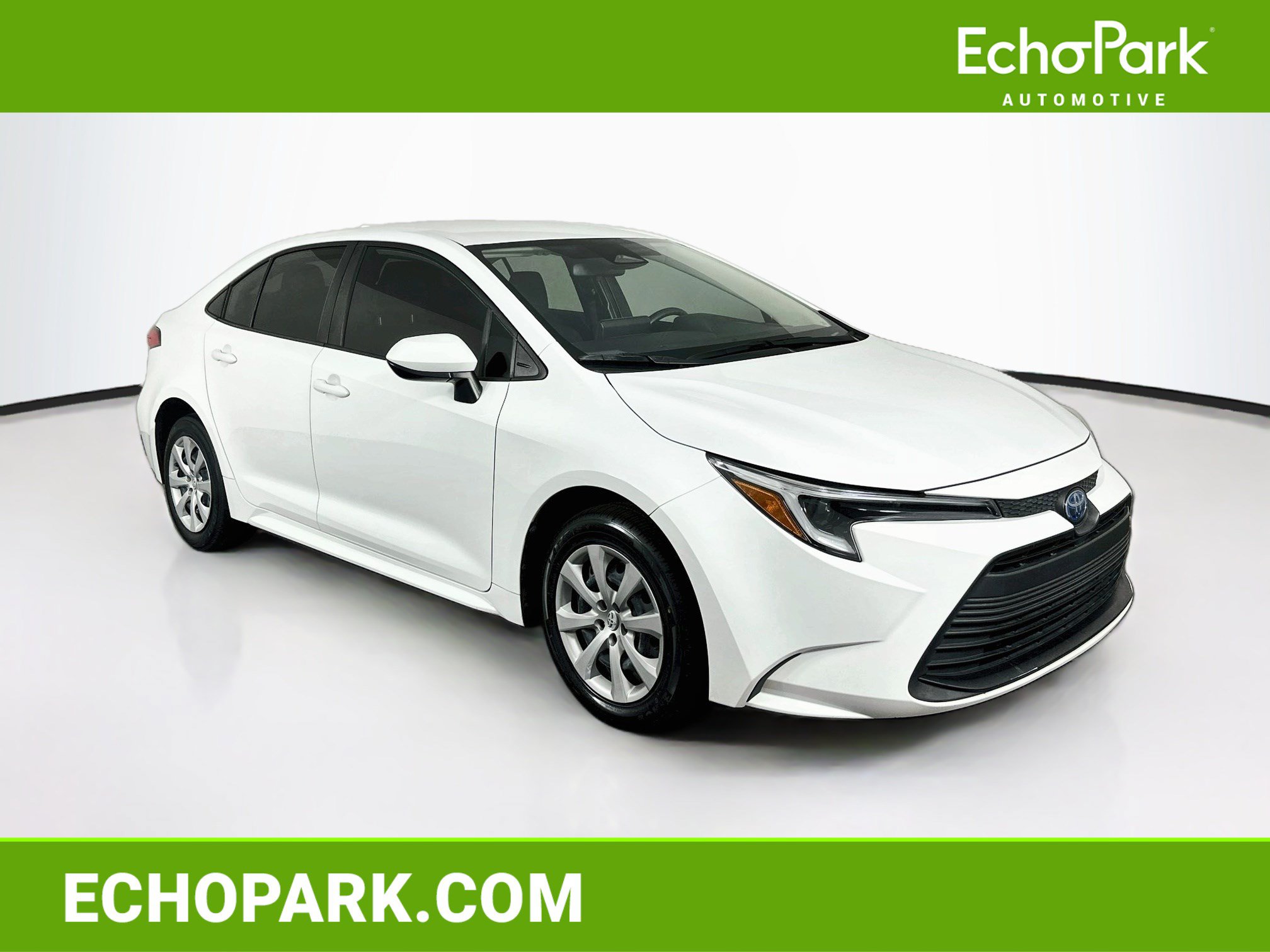 Used 2023 Toyota Corolla LE FWD image 1