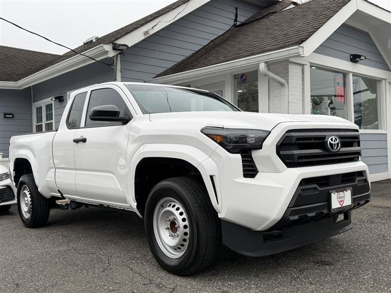 Used 2024 Toyota Tacoma SR image 12