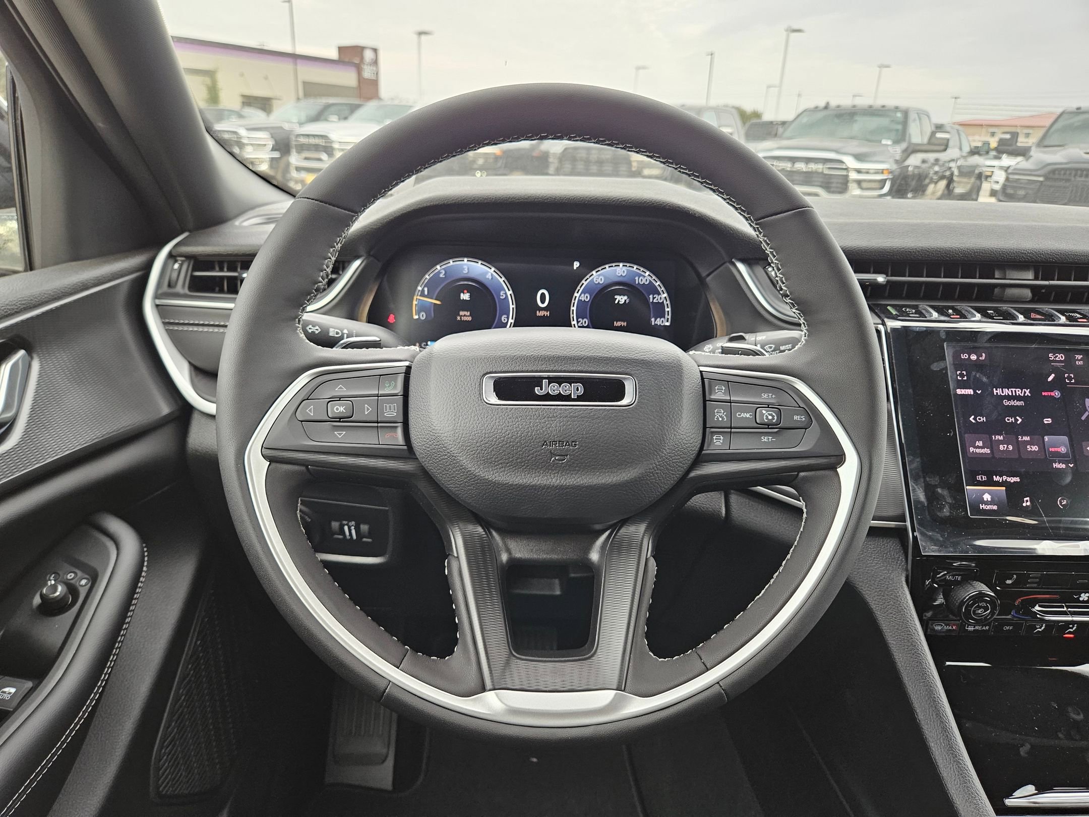 New 2025 Jeep Grand Cherokee Altitude image 18