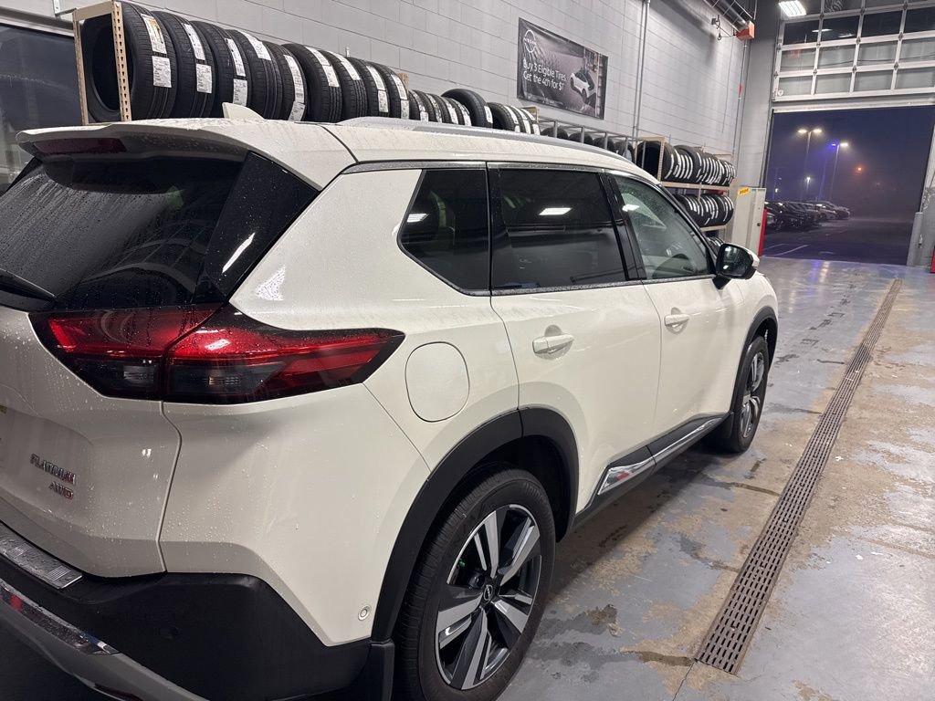 Certified 2023 Nissan Rogue Platinum image 6