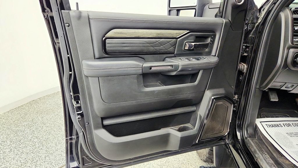 Used 2025 RAM 2500 Limited AWD/4WD image 11