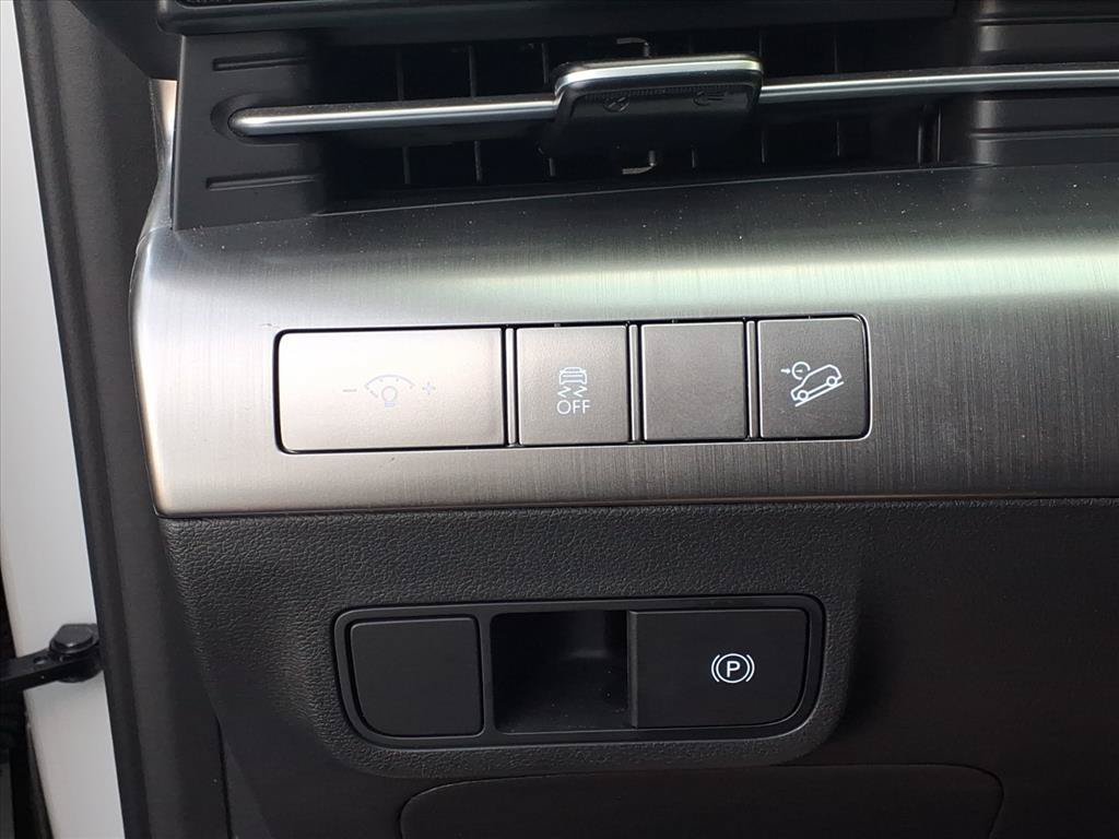 Used 2025 Hyundai Kona SEL AWD/4WD image 18