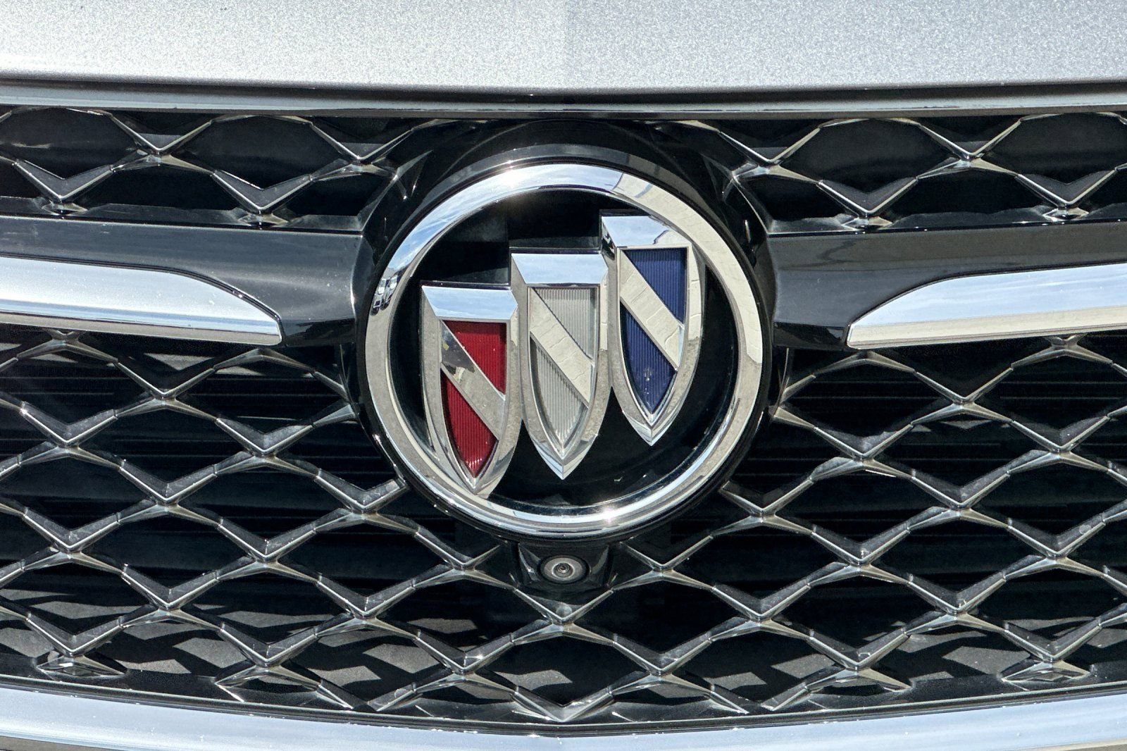 Certified 2022 Buick Envision Avenir w/ Technology Package II image 40