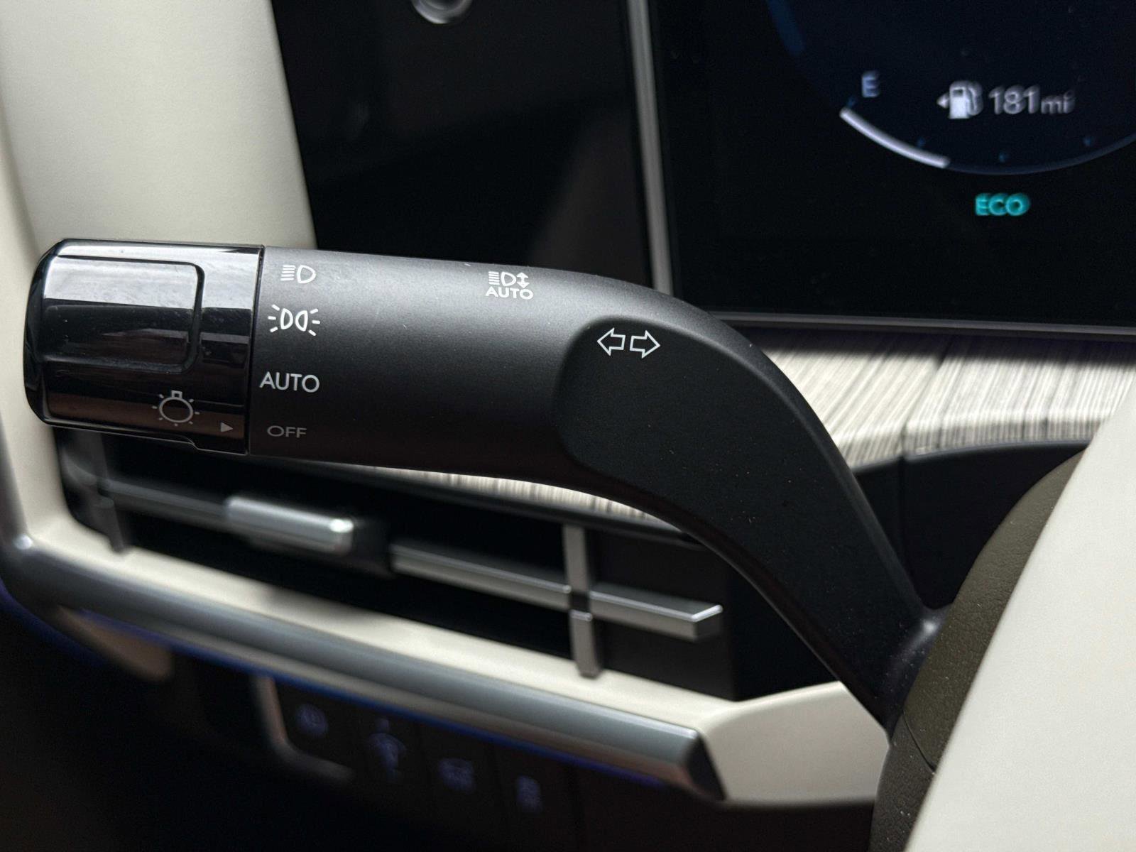 Used 2025 Hyundai Santa Fe Calligraphy image 10