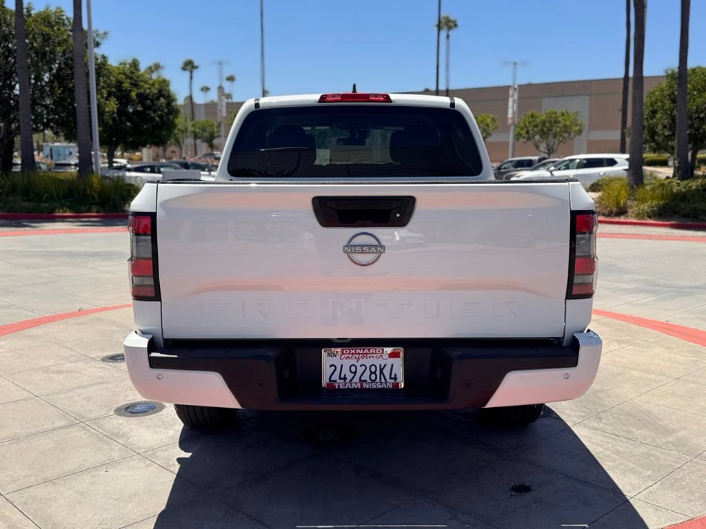 Certified 2025 Nissan Frontier SV RWD image 7