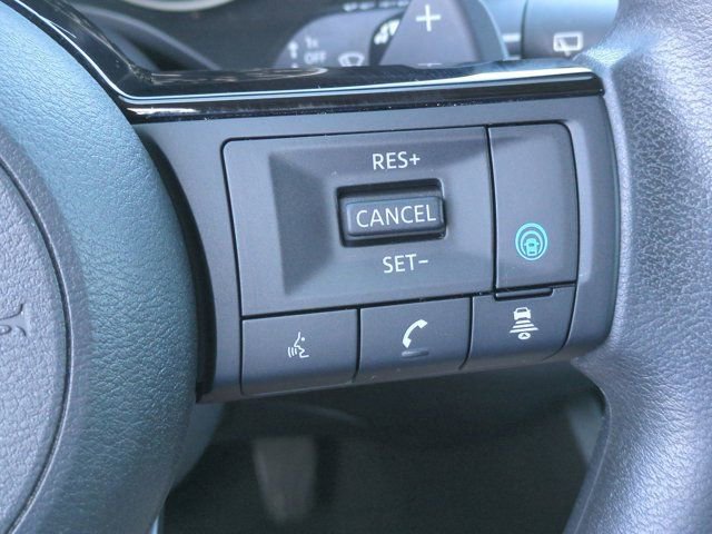 Certified 2023 Nissan Rogue SV FWD image 25