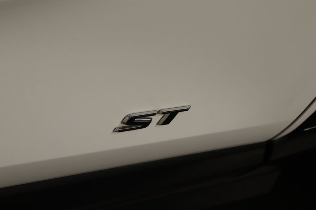 Used 2025 Buick Encore GX Sport Touring w/ Advanced Technology Package FWD image 36