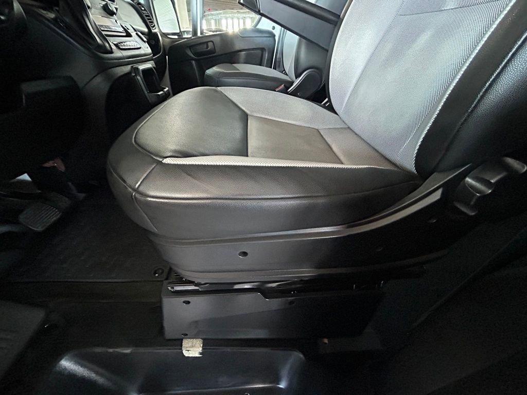 Used 2025 RAM ProMaster 2500 w/ Convenience Group image 26