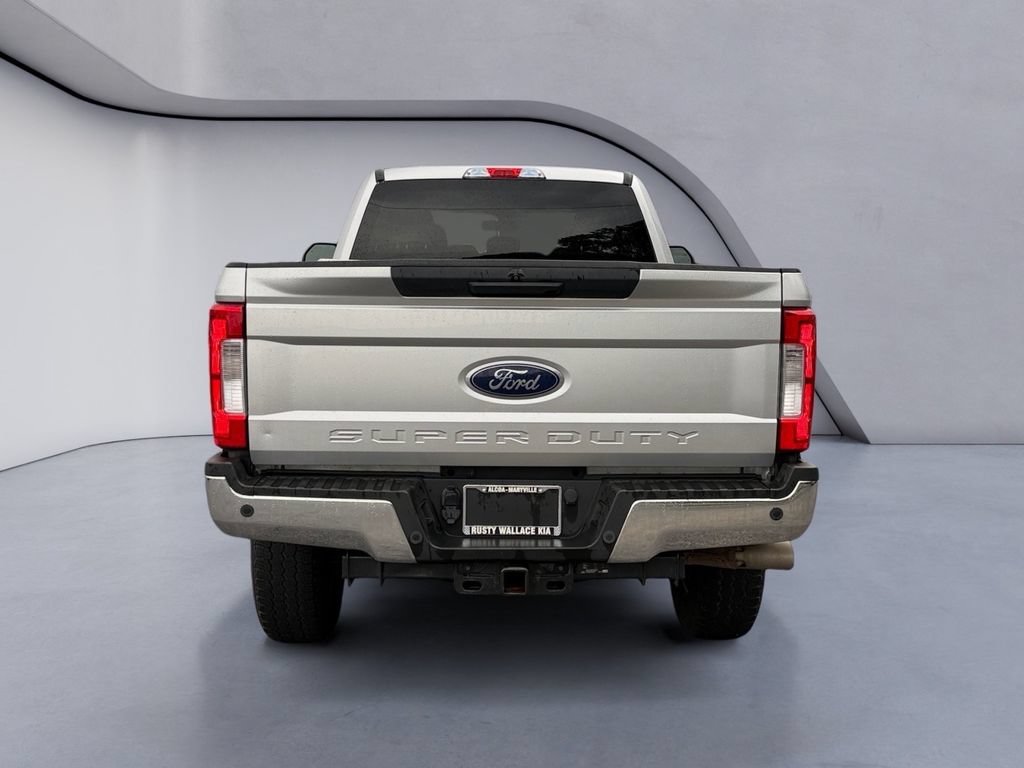 Used 2019 Ford F350 XLT w/ XLT Value Package AWD/4WD image 4