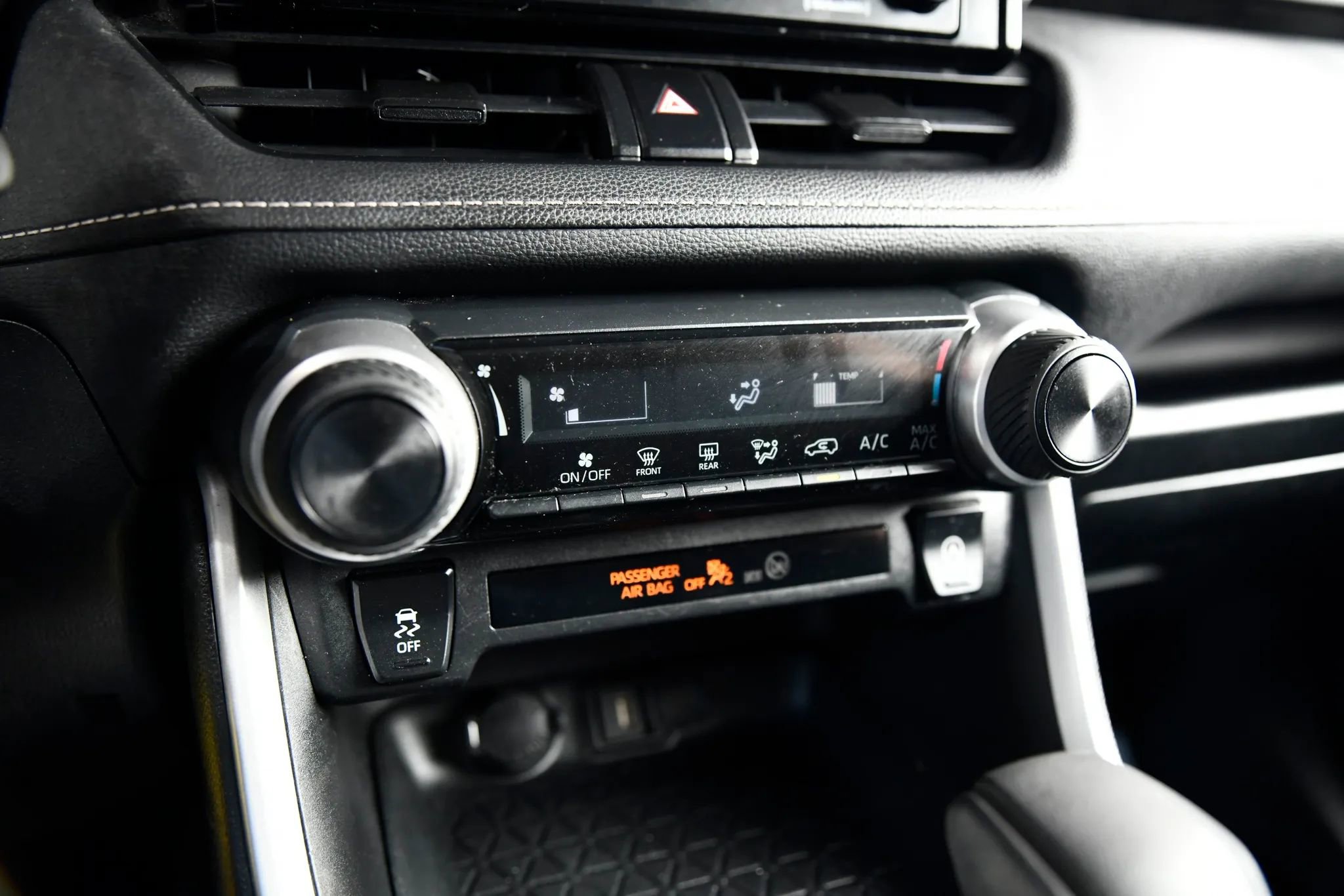 Used 2020 Toyota RAV4 LE w/ All Weather Liner Package image 22