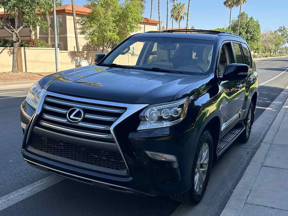 Used 2016 Lexus GX 460 w/ Premium Package AWD/4WD image 4
