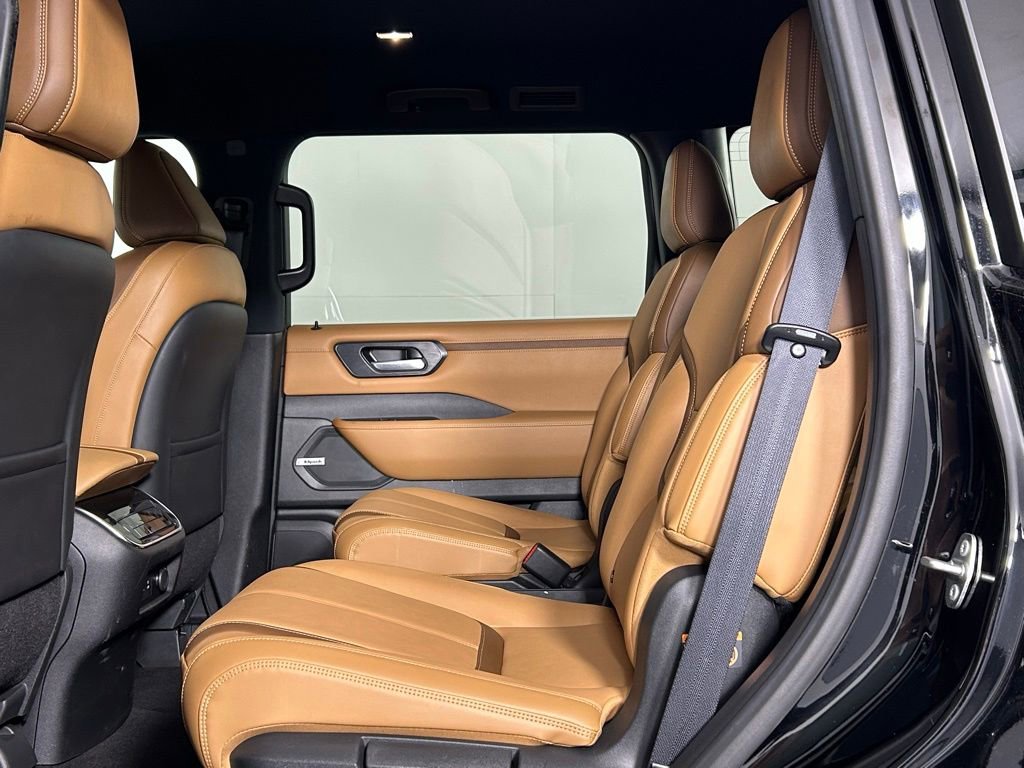 Used 2025 Nissan Armada SL w/ Captain's Chari Seat Package AWD/4WD image 19