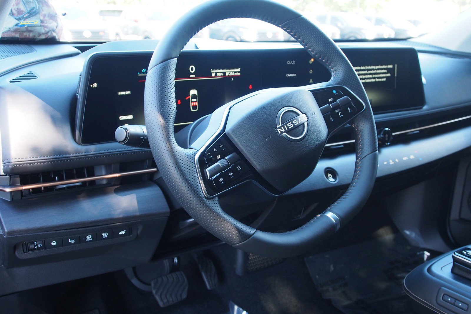 New 2025 Nissan Ariya EVOLVE+ image 15