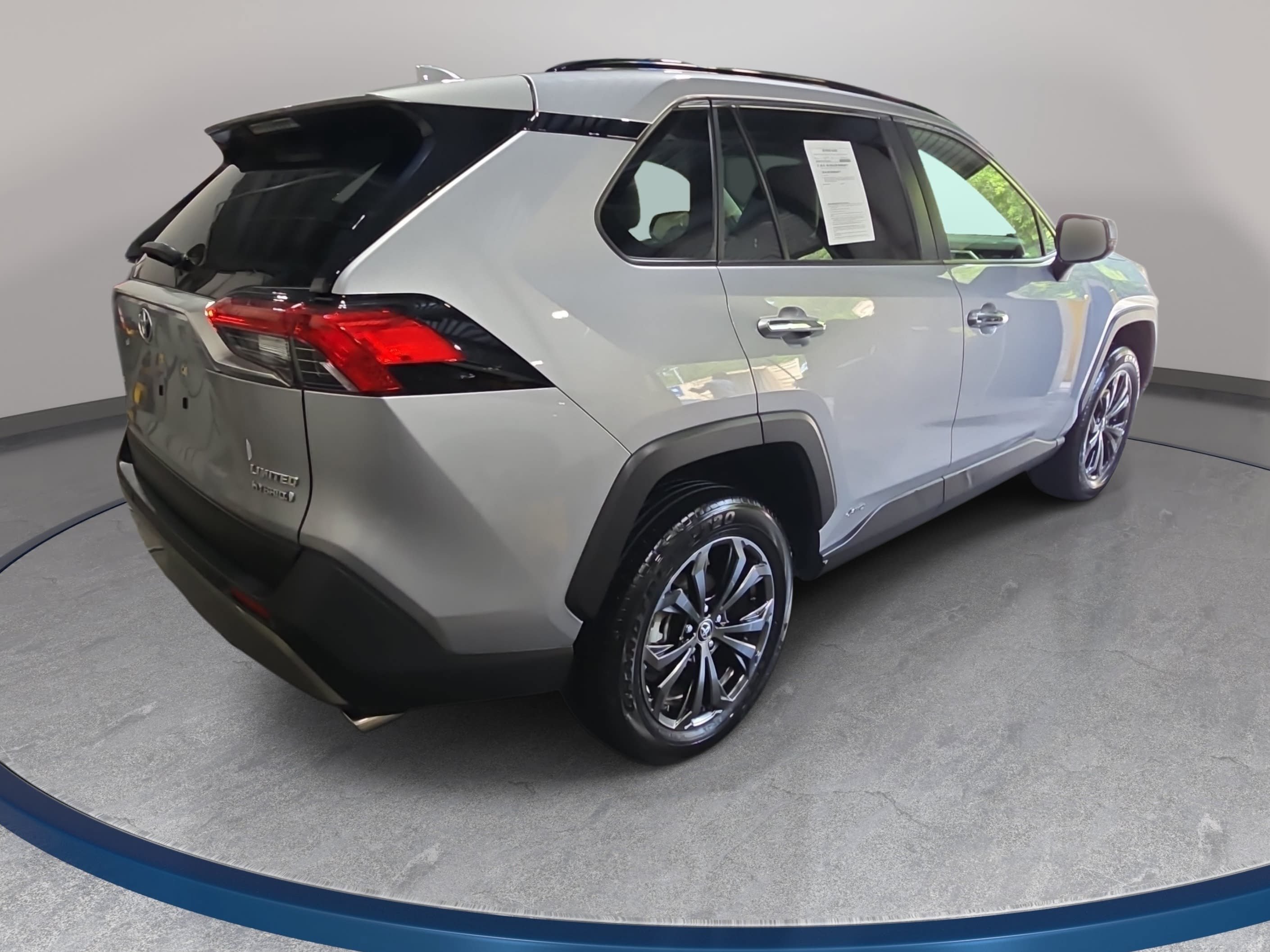 Used 2024 Toyota RAV4 Limited w/ Advanced Technology Package AWD/4WD image 5