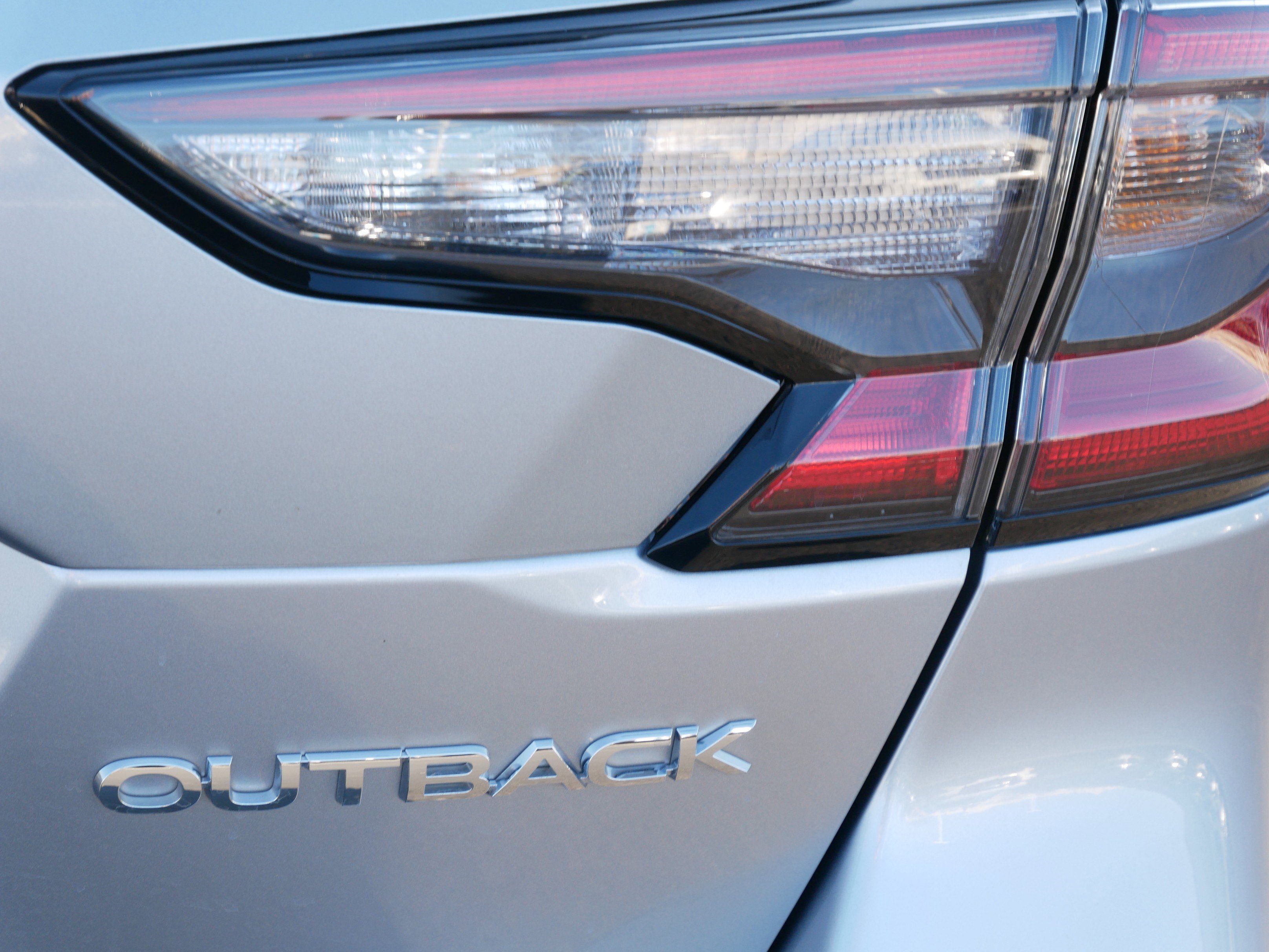 Used 2025 Subaru Outback Premium image 17