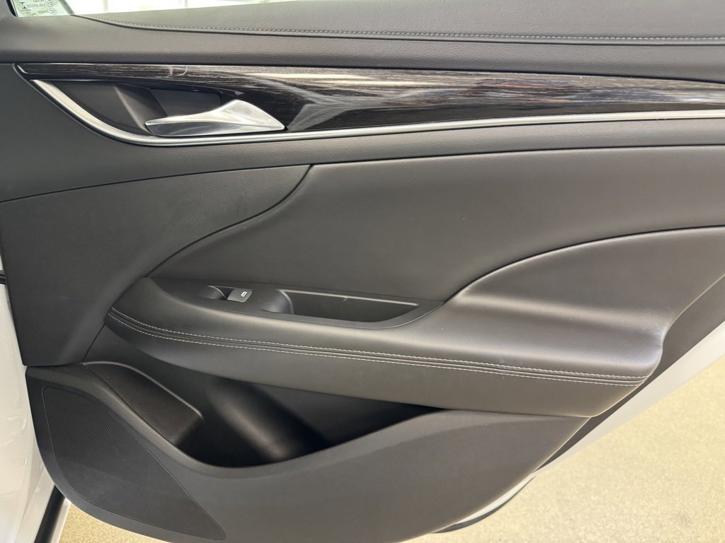 Used 2019 Buick LaCrosse Essence image 27