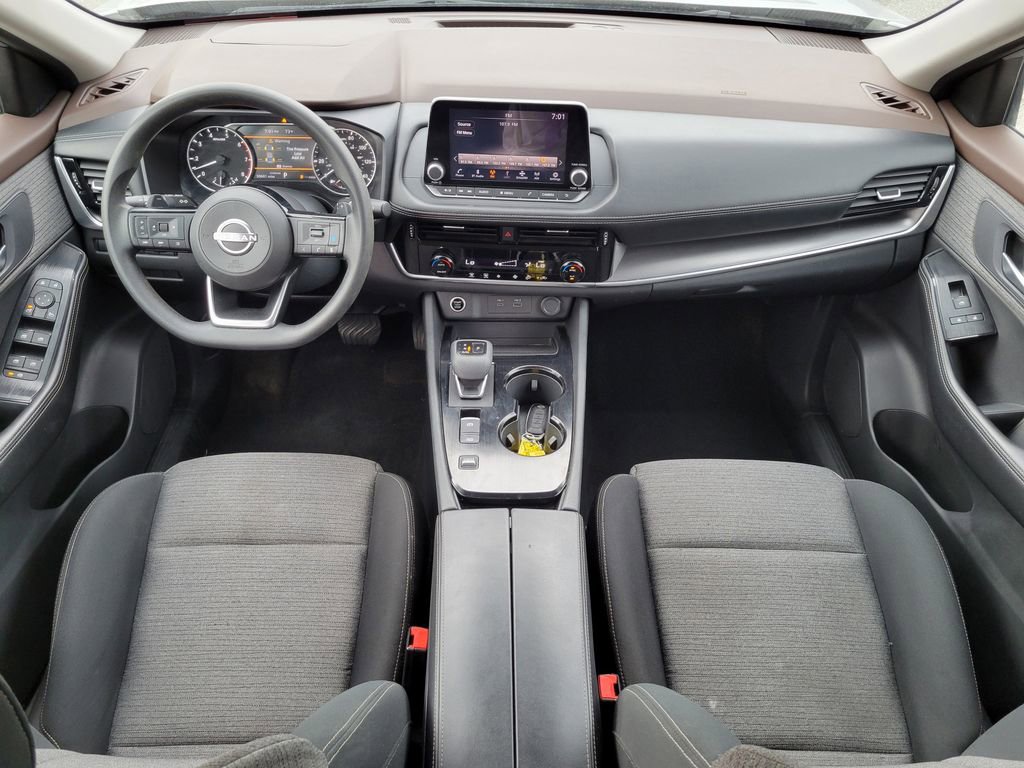 Used 2023 Nissan Rogue SV image 16