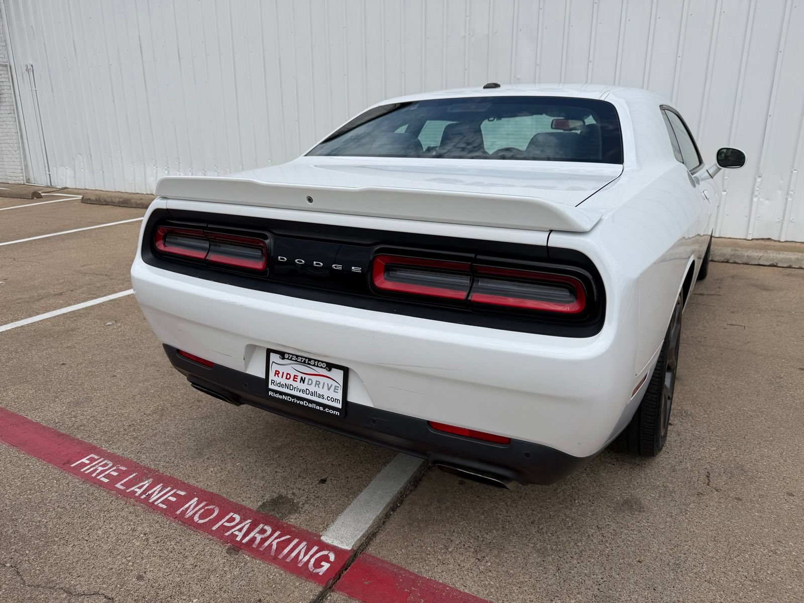 Used 2019 Dodge Challenger R/T RWD image 6